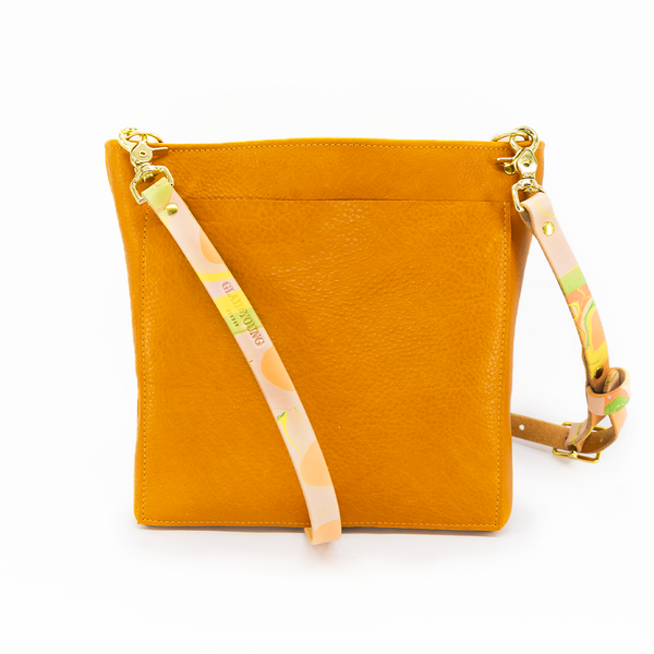 ★TOUT Y EST★ Poppa Unisex Small Messenger Bag Butter Yello ESSENTIAL POUCH YELLOW – Pop Ups Brand