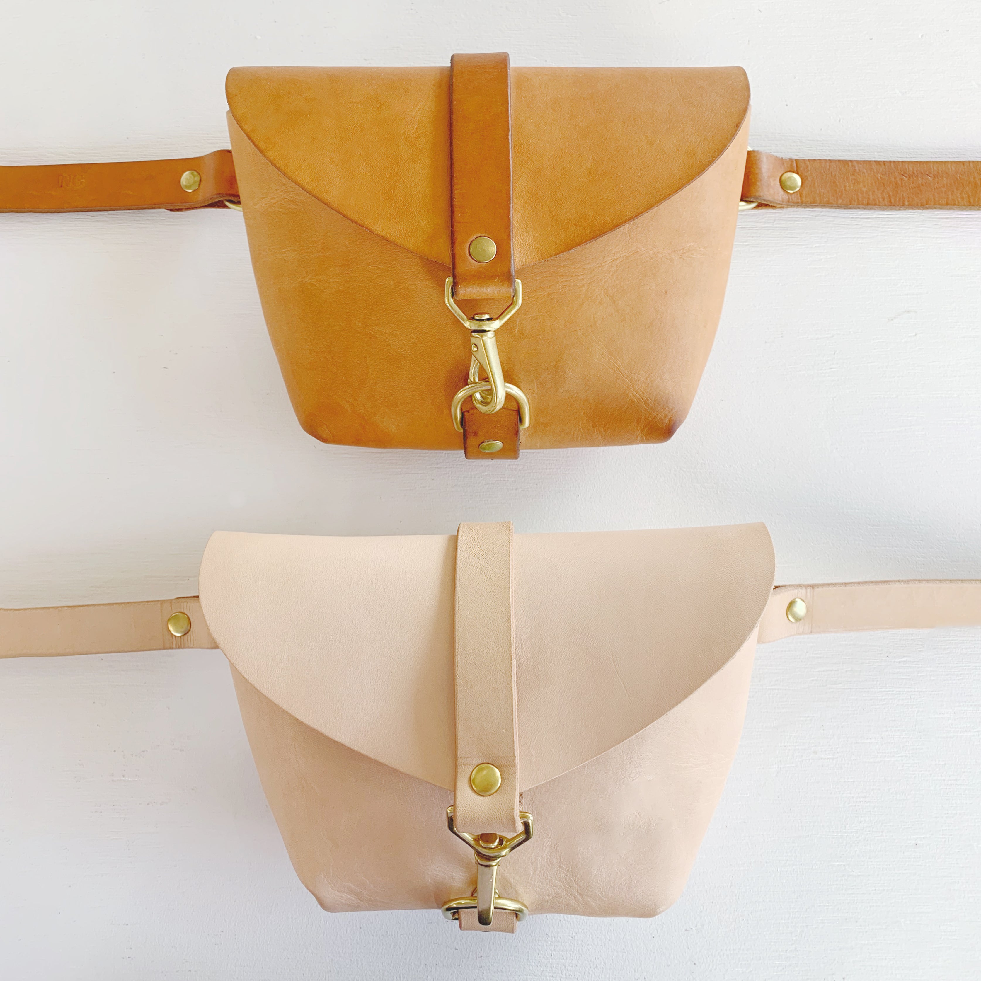 Glad & Young Natural popular leather fanny bag